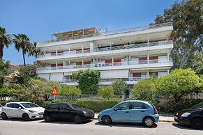 Seaside Secret by BluPine