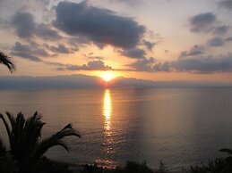 Grekis hotel & Apartments