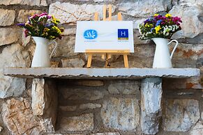 Grekis hotel & Apartments