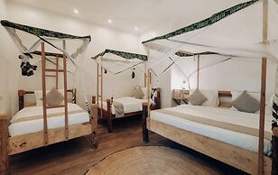 Chanya Lodge