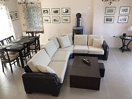 Luxury Villa for 6 Amazing Sea View Pool