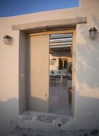 Art Villa Exogonia Santorini