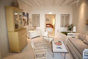 Art Villa Exogonia Santorini