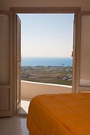 Art Villa Exogonia Santorini