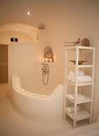 Art Villa Exogonia Santorini