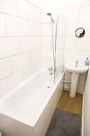 Spacious Two Bed in Hackney