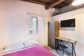 Living Hostal - Hostel