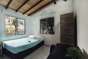 Living Hostal - Hostel