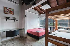 Living Hostal - Hostel