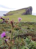 Coastal Cottage in Colbost - Perfect for Two