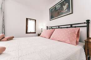 Arco Naxos Luxury Apartments