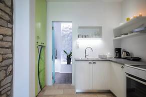 Arco Naxos Luxury Apartments