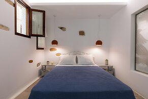 Arco Naxos Luxury Apartments
