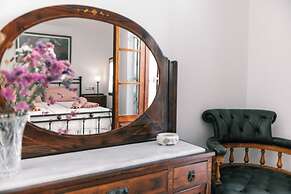 Arco Naxos Luxury Apartments