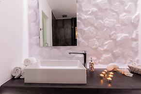 Arco Naxos Luxury Apartments