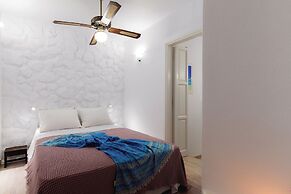 Arco Naxos Luxury Apartments