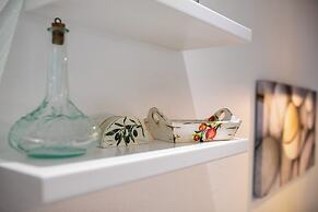 Arco Naxos Luxury Apartments