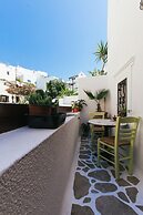 Arco Naxos Luxury Apartments