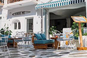 Arco Naxos Luxury Apartments