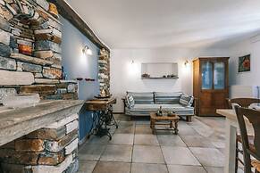 Arco Naxos Luxury Apartments