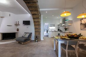 Arco Naxos Luxury Apartments