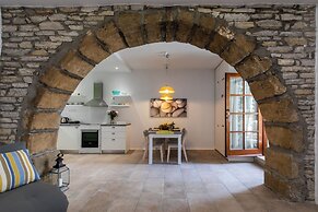 Arco Naxos Luxury Apartments