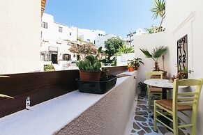 Arco Naxos Luxury Apartments