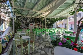 Arco Naxos Luxury Apartments