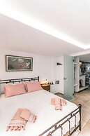 Arco Naxos Luxury Apartments