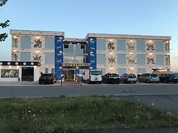 Hotel Babylon