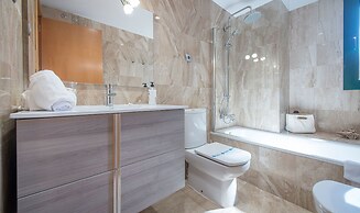 Modern House For Families (R77)