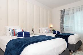 Norman's Hotel and Dining