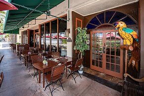 Norman's Hotel and Dining