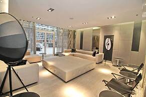 Executive 3Br in Entertainment District