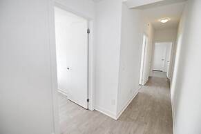 Executive 3Br in Entertainment District