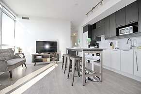 Executive 3Br in Entertainment District