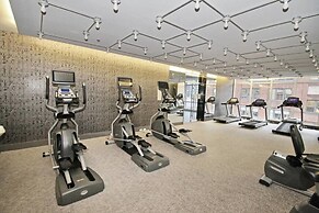 Executive 3Br in Entertainment District