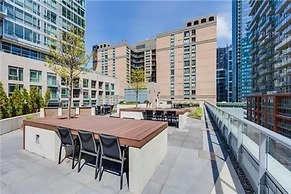 Executive 3Br in Entertainment District