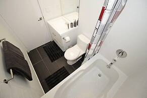 Executive 3Br in Entertainment District