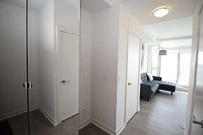 Executive 3Br in Entertainment District