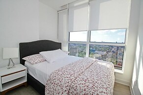 Executive 3Br in Entertainment District