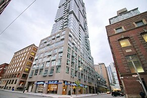 Executive 3Br in Entertainment District