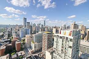 Executive 3Br in Entertainment District