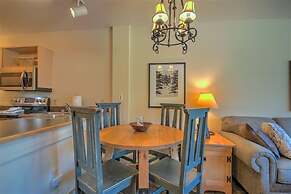 Cozy and Quaint 1 Bedroom Condo in the Heart of River Run Village