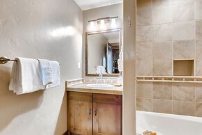 Luxury 3 Bedroom Breckenridge Vacation Rental with Mountain Views Step