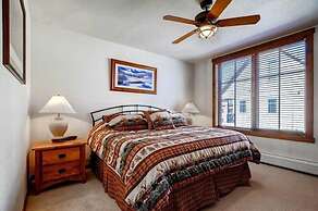 3 Bedroom Mountain View Condo Located in Historic Downtown Breckenridg