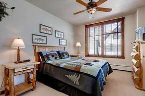 3 Bedroom Mountain View Condo Located in Historic Downtown Breckenridg