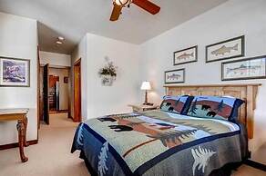 3 Bedroom Mountain View Condo Located in Historic Downtown Breckenridg