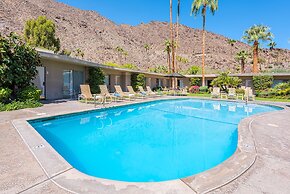 Desert Hills - 21 and Over