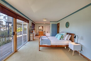 Beach Side Bay Of Fires